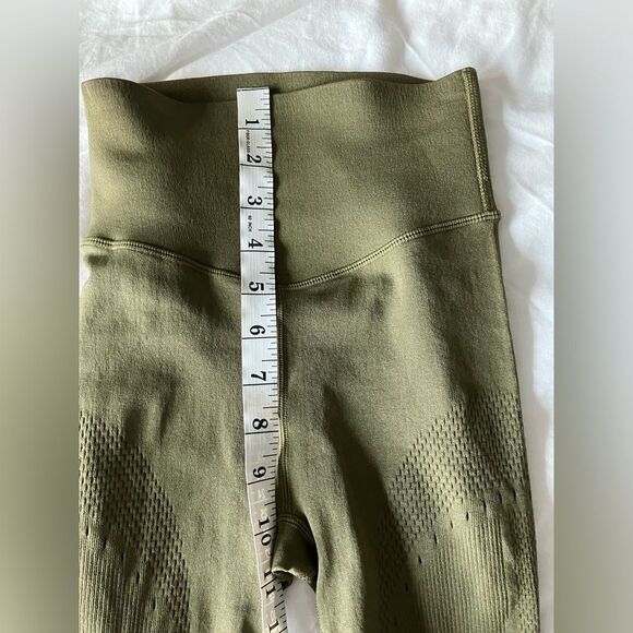 FABLETICS Sculptknit Contour Low-Impact Dark Moss Khloe Edit Size XS - Picture 12 of 15